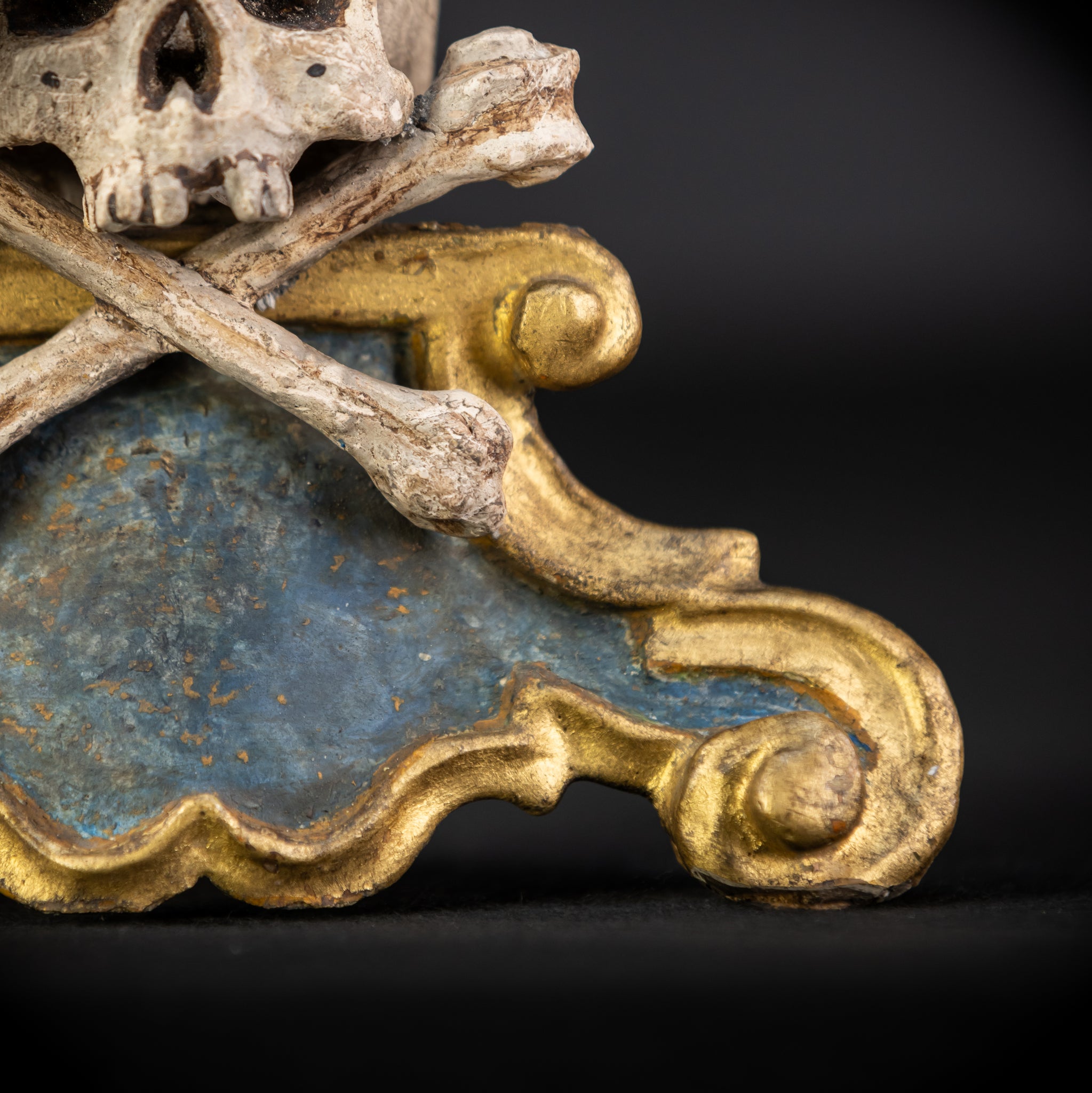 Memento Mori | Antique 1700s Wooden | 6.9"