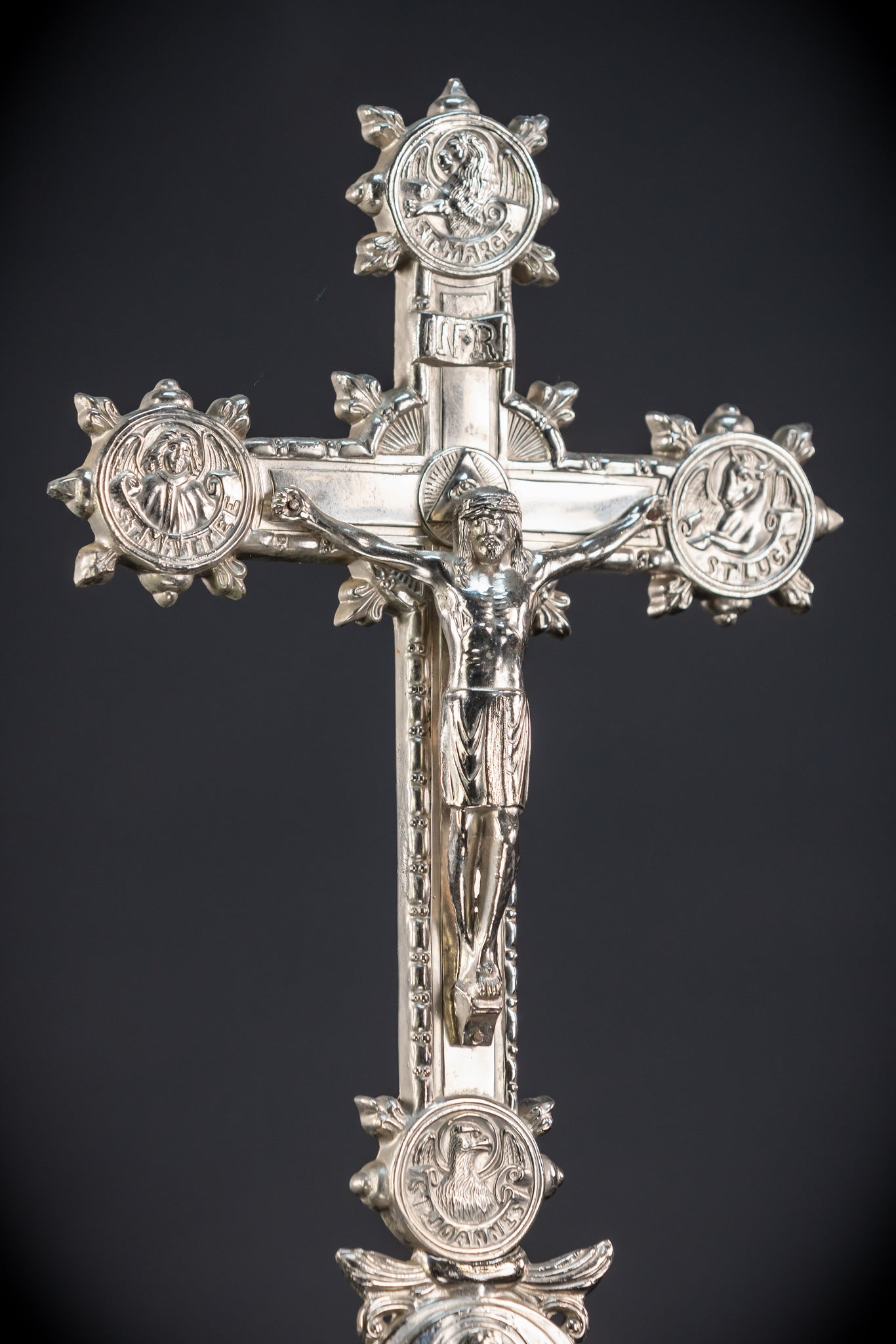 Altar Crucifix | Silvered Metal  | 17.3”